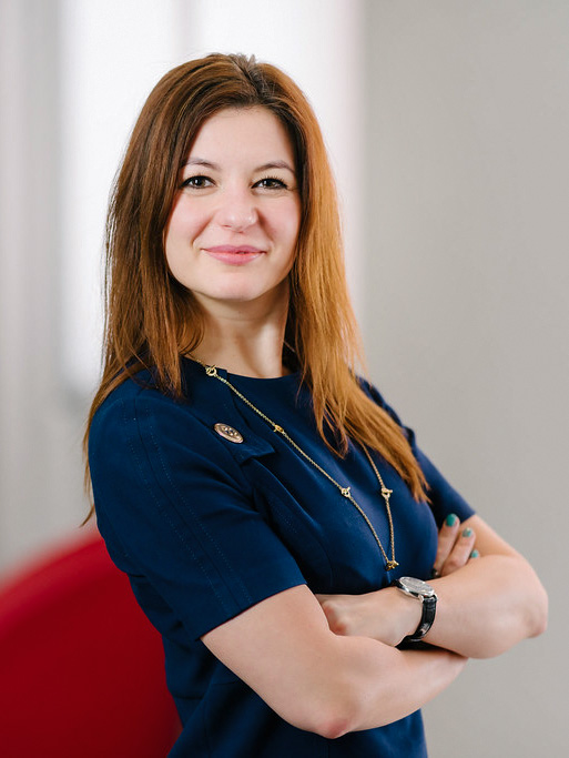 ESCP Student crossed arm and smile