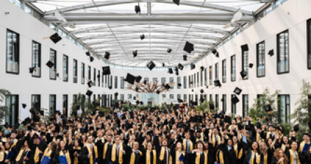 ESCP Business School ofrece becas 2026 de hasta 40% para mexicanos